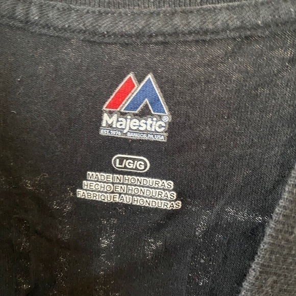 Men’s large - Titans tee - Picture 3 of 4